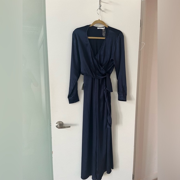 ITEM: Satin Effect Jumpsuit BRAND: Lush SIZE: Small COLOUR: Midnight blue - Picture 3 of 4